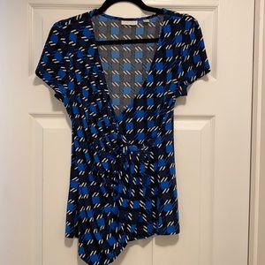 New York and Company tie front top